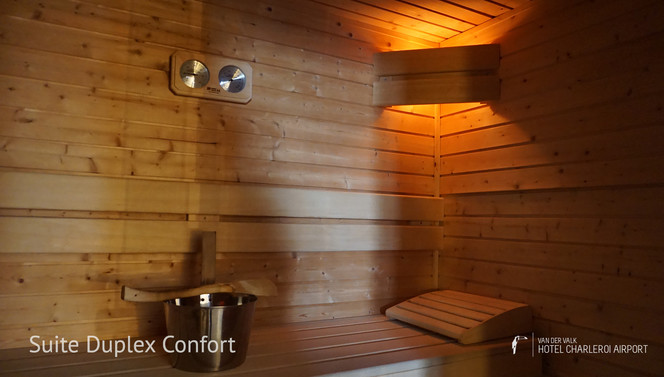 Sauna privé dans la Suite Duplex Confort de l'hôtel Charleroi Airport Van Der Valk